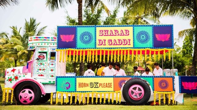How To Innovatively Display Food In Your Wedding