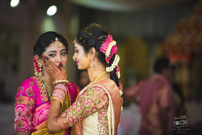 9 Candid Wedding Shots Of Vidai That's Full Of Emotions