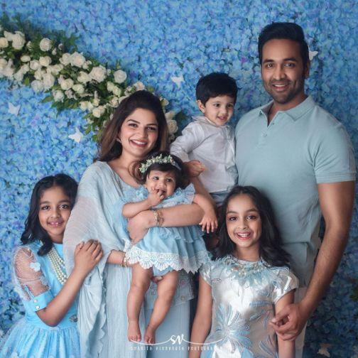 Yet another picture perfect portrait from the Manchus!