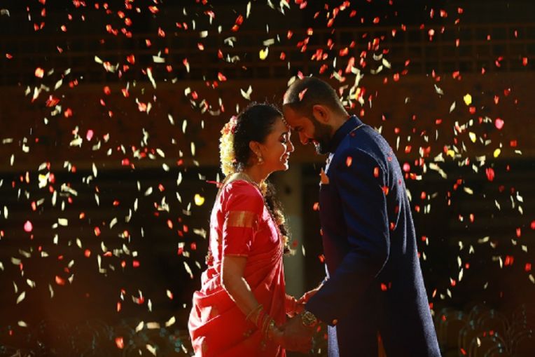 A Konkani Engagement With Pastel Shades And Pink Hues