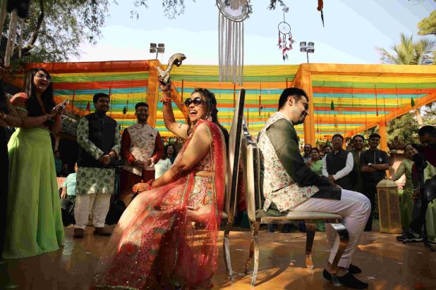 Best friends who tied the knot in a stylish palace wedding!