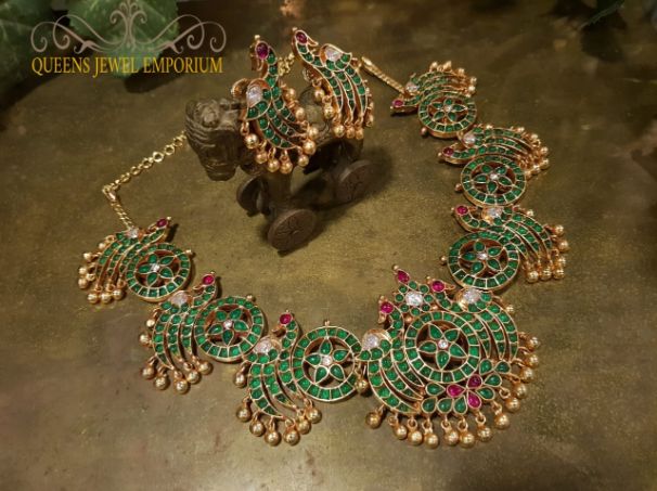 All The Antique Jewellery You Need To Gorge On