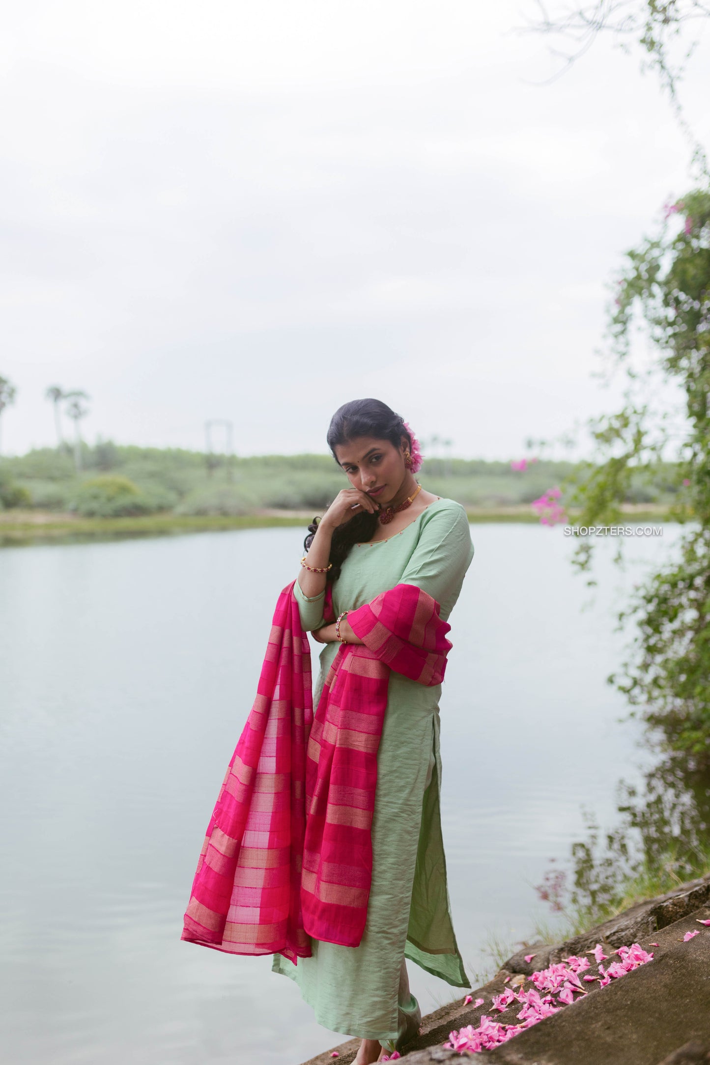 Apple Green Kurta Set with Pink Jute Silk Dupatta