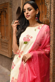 Off-white & Pink Floral Printed Kurta Set