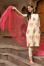 Off-white & Pink Floral Printed Kurta Set