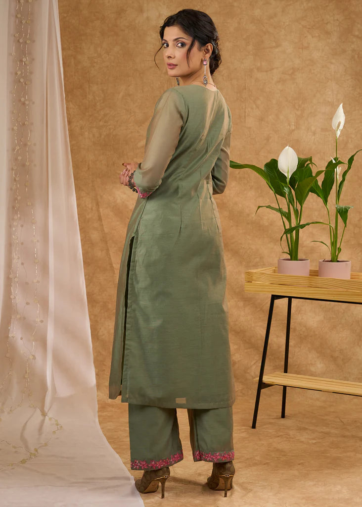 Elegant Fern Green Chanderi Kurta with Pants &amp; Intricate Appliqué Work (Dupatta Optional)