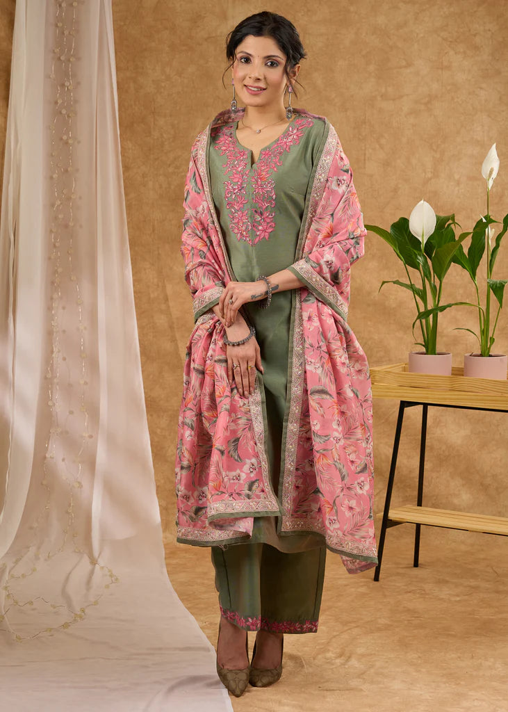 Elegant Fern Green Chanderi Kurta with Pants &amp; Intricate Appliqué Work (Dupatta Optional)