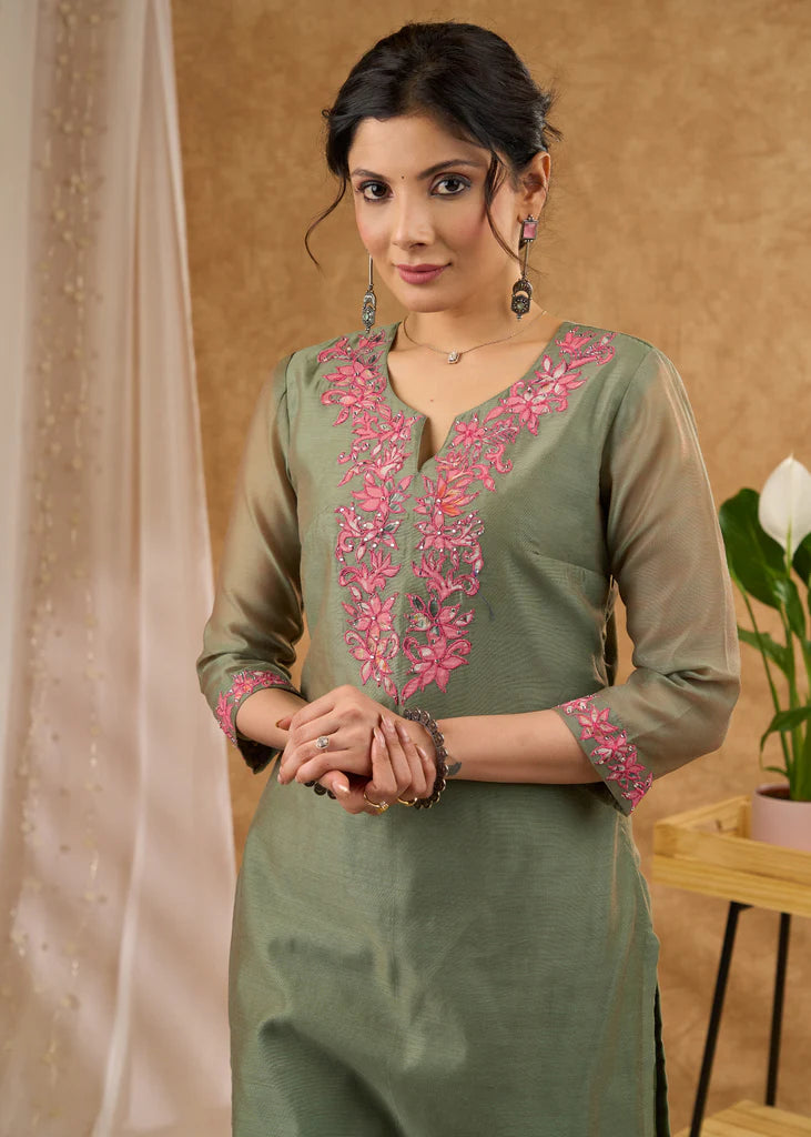 Elegant Fern Green Chanderi Kurta with Pants &amp; Intricate Appliqué Work (Dupatta Optional)
