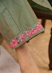 Elegant Fern Green Chanderi Kurta with Pants &amp; Intricate Appliqué Work (Dupatta Optional)