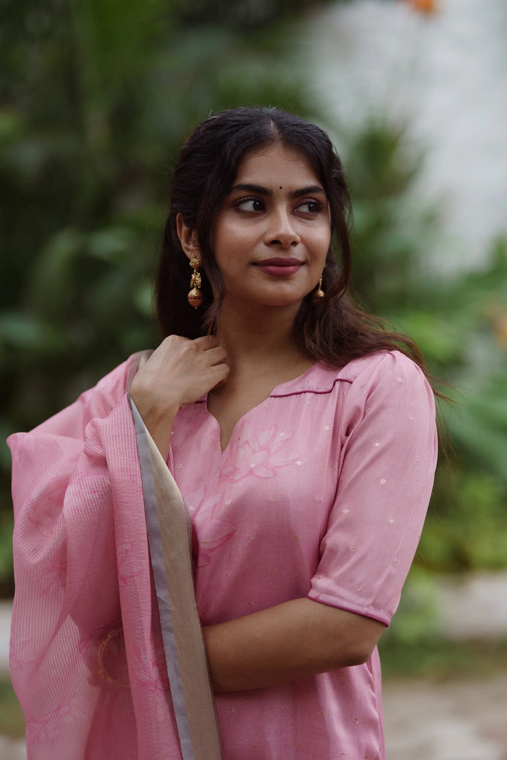 This beautiful pink kurta with  Kota dupatta