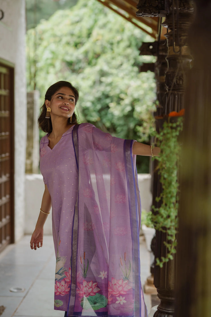 This beautiful lavender kurta with Kota dupatta