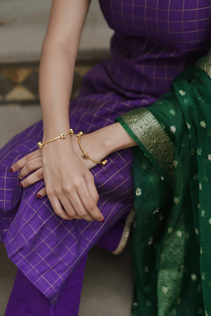 A beautiful violet   checkered kurta set in dupion silk
