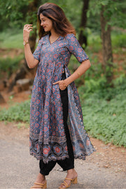 Scallop V Neck Ajarakh Kurta Set