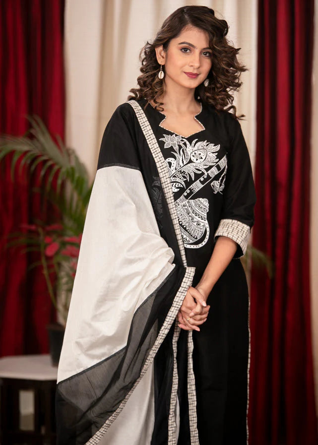 Black & White Handloom Cotton Kurta Set with Artistic Musical Hand Painting – 3 Piece