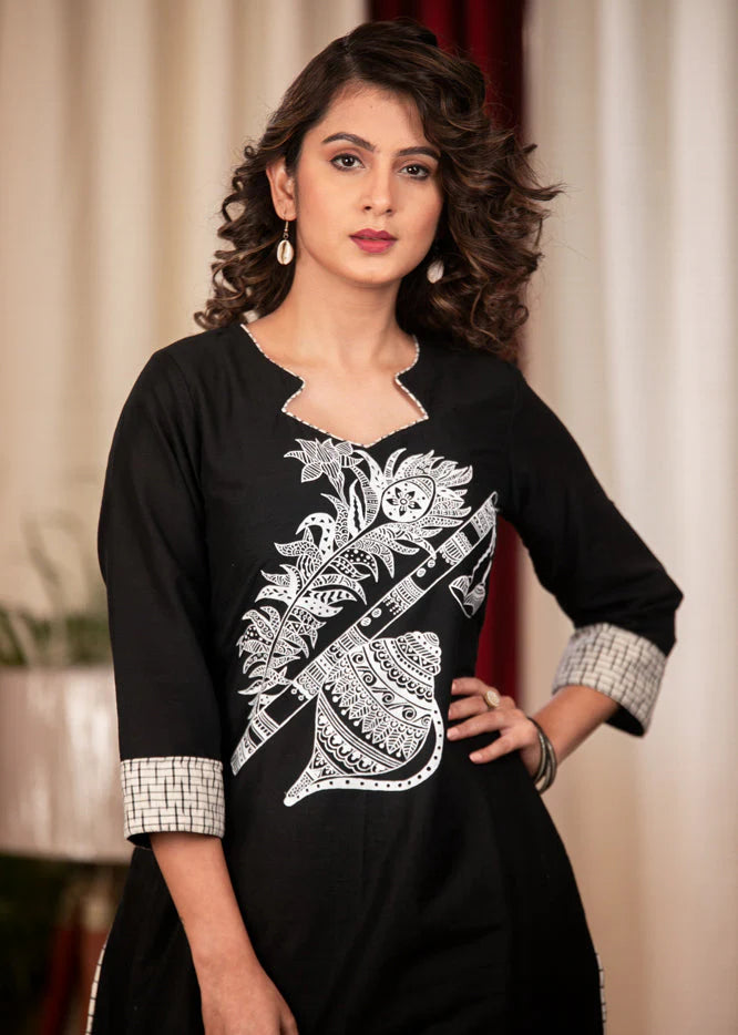 Black & White Handloom Cotton Kurta Set with Artistic Musical Hand Painting – 3 Piece