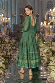 Chic Indian wear for women, crafted in luxurious malachite green georgette.