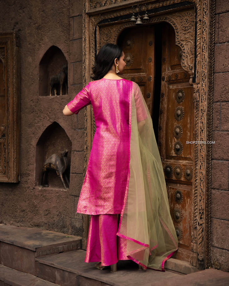 Pink Kurta Set with Green Net Dupatta