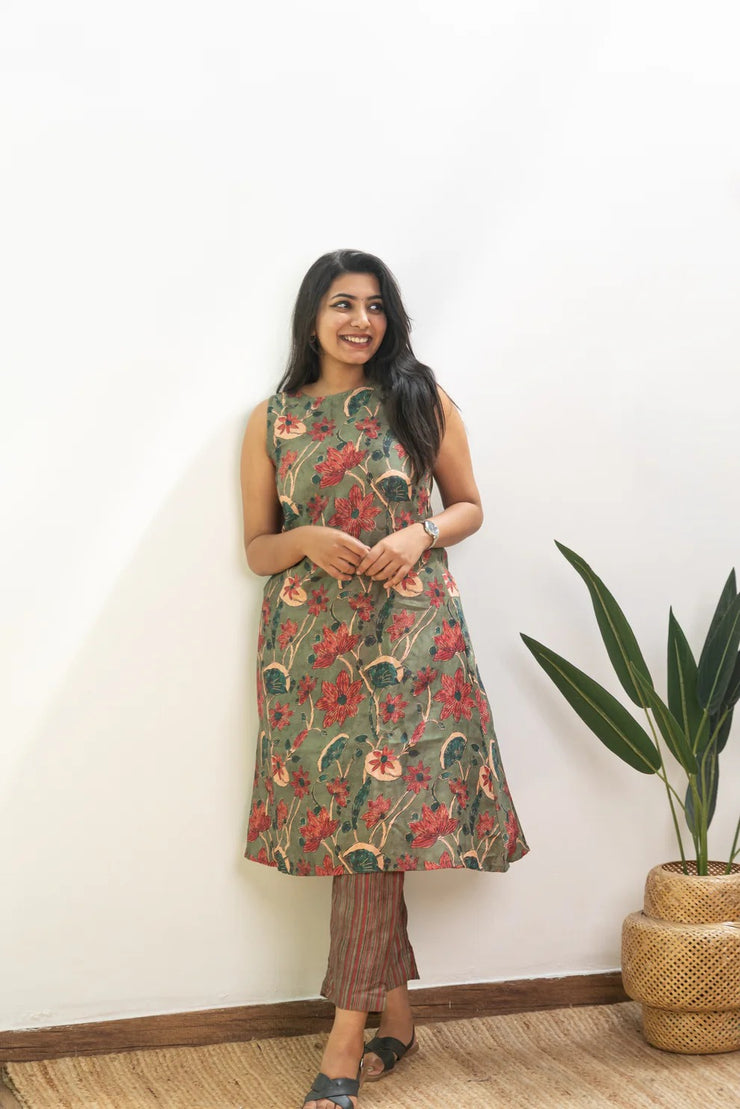 Anusha Floral Kurta Set