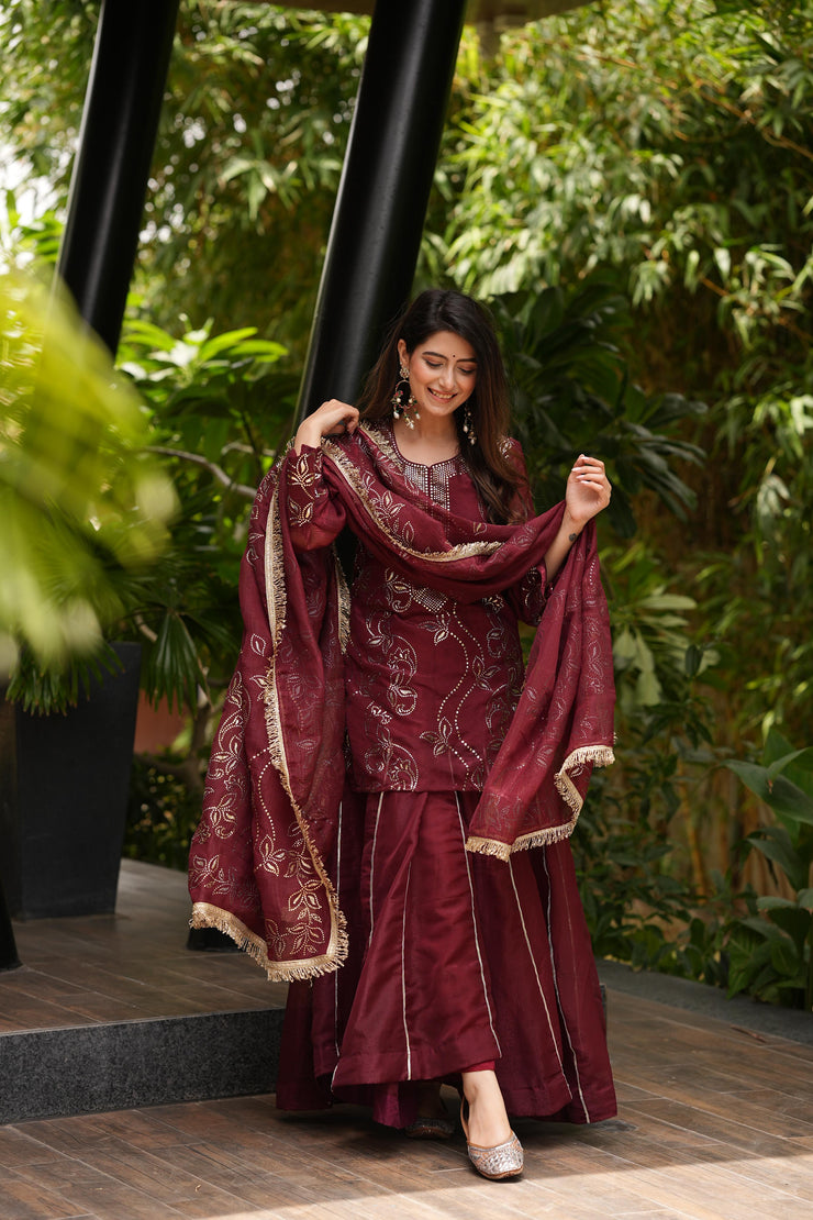 Inaayat Cherry Kurta Set