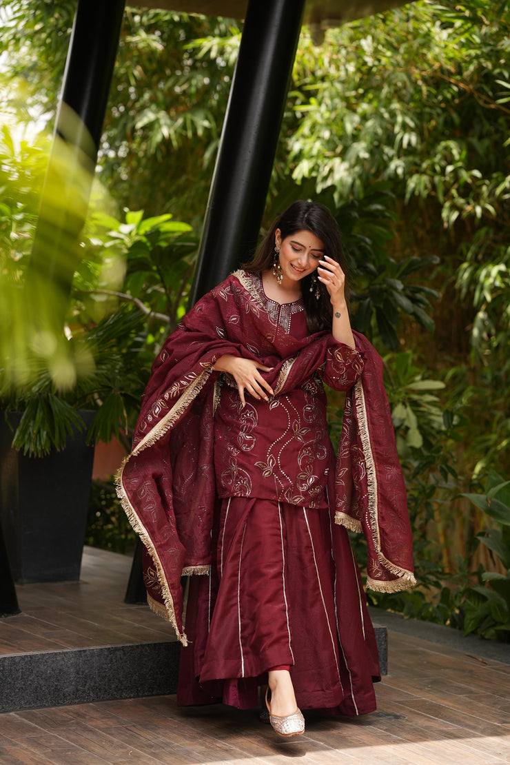 Inaayat Cherry Kurta Set