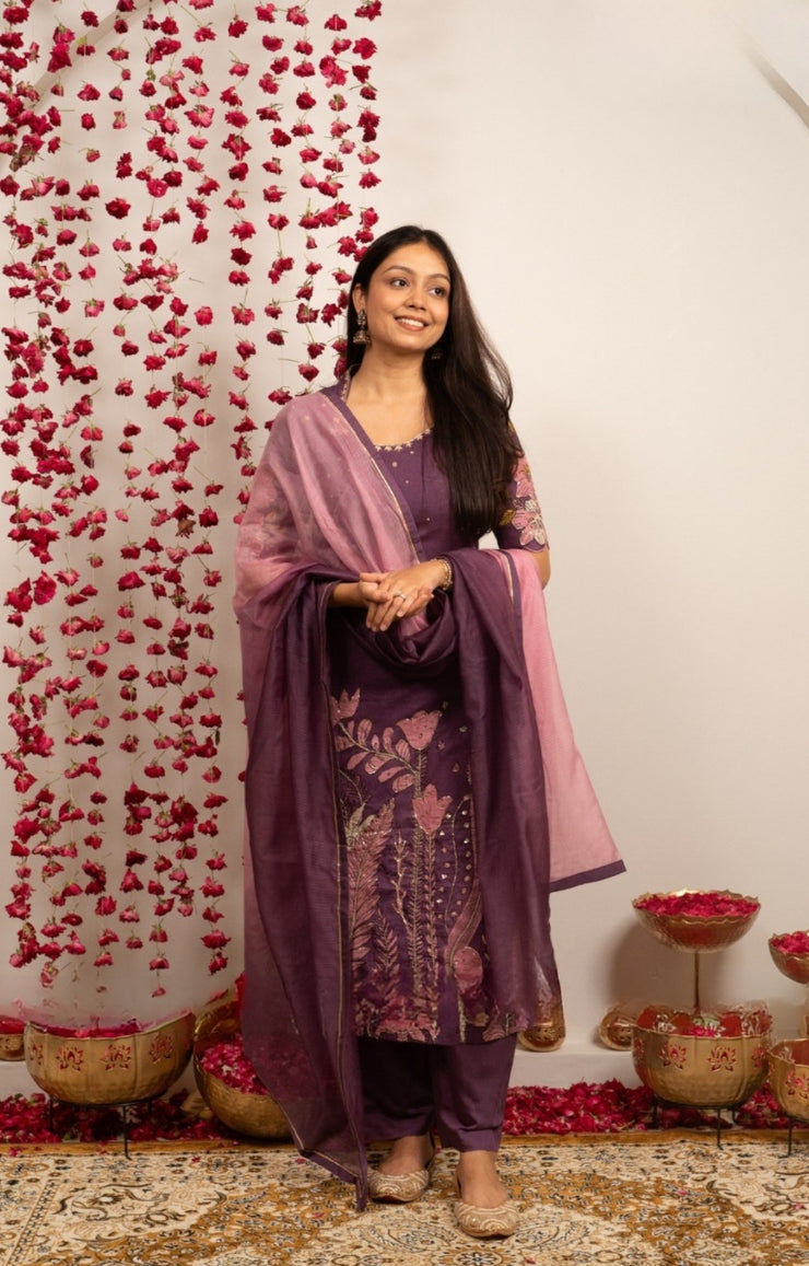 Zaribaag Pan Kalamkari Kurta Set In Dark Onion