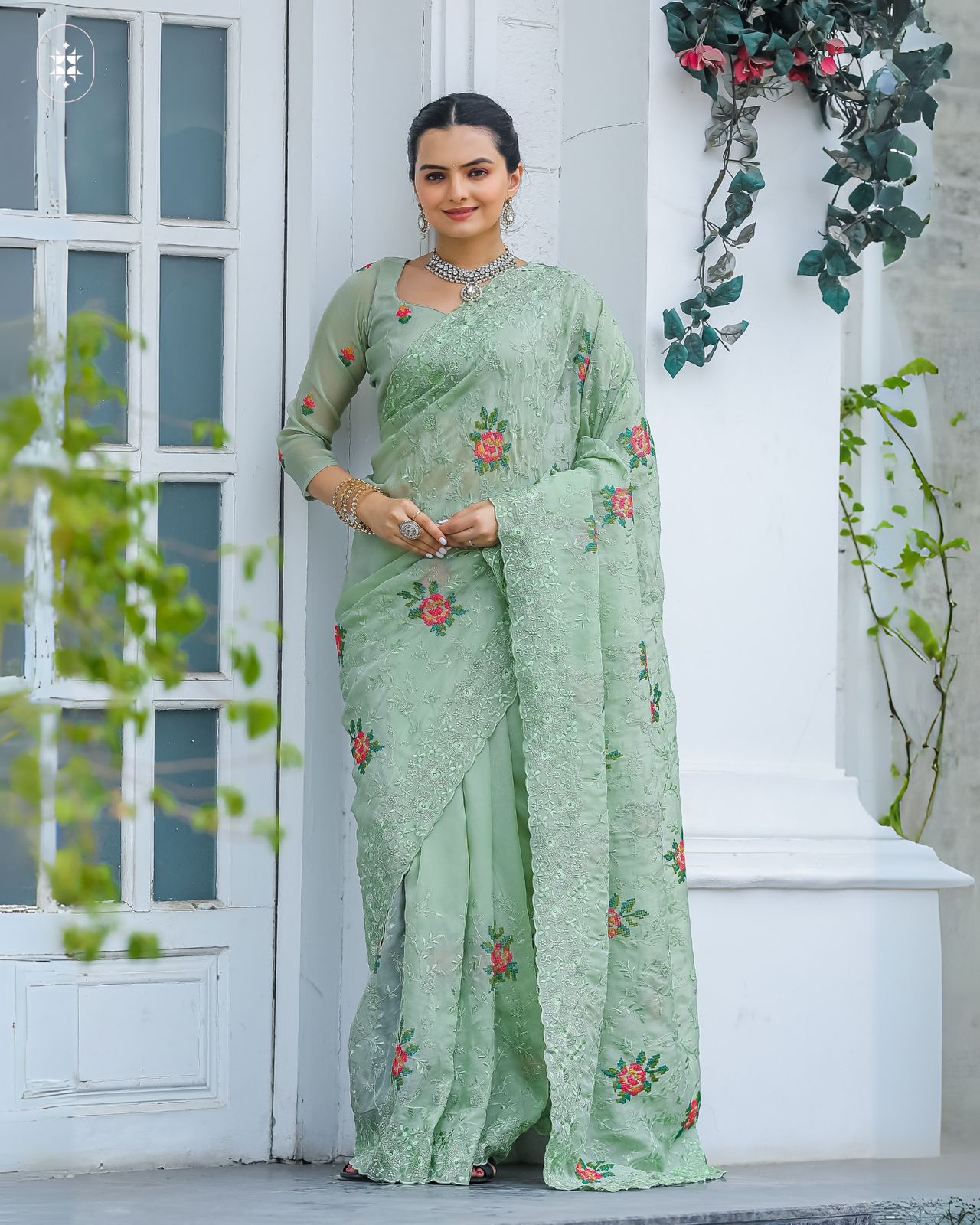Women's  Pista Chiffon Saree
