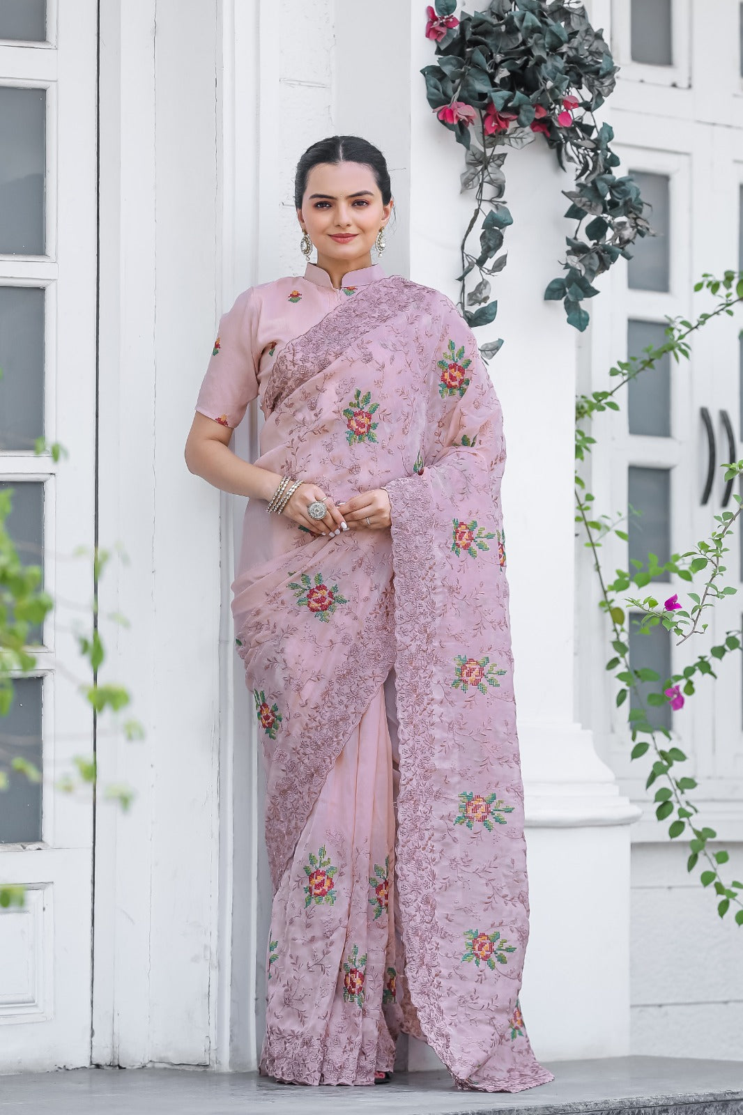 Women's Peach Chiffon Saree