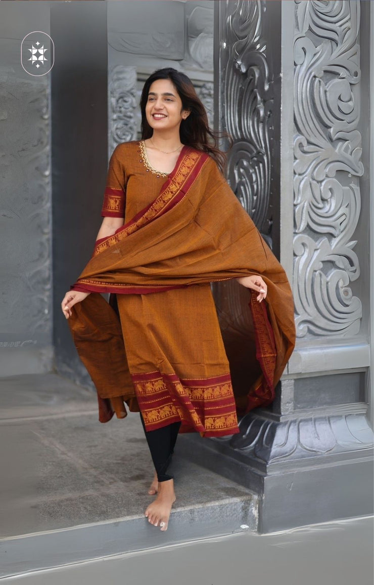 Bhavya Kurta set In Magenta