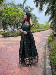 Boat Neck And Banarasi Zari Weaving Ethnic Gown