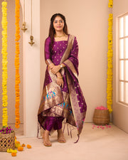 Annam Magenta Semi Banaras Suit Set