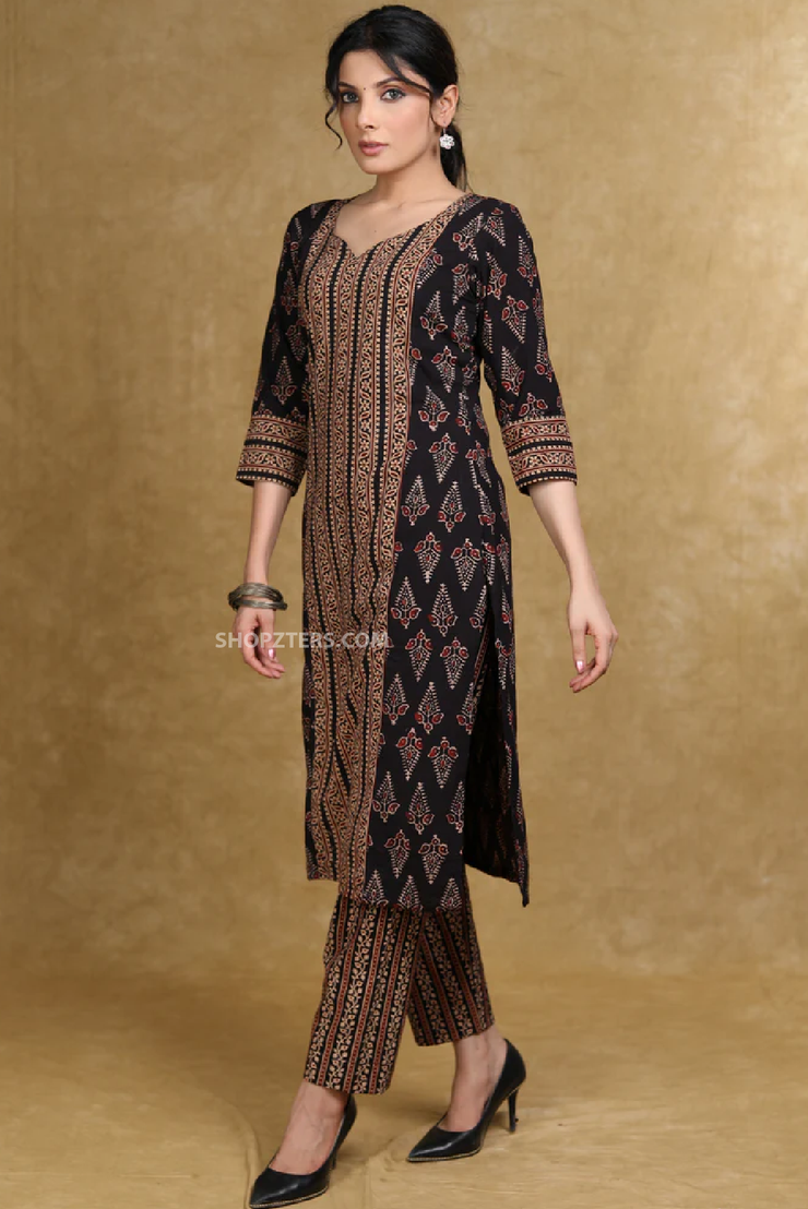 Traditional wear for women: our black cotton kurta with distinctive Ajrakh patterns for timeless elegance.