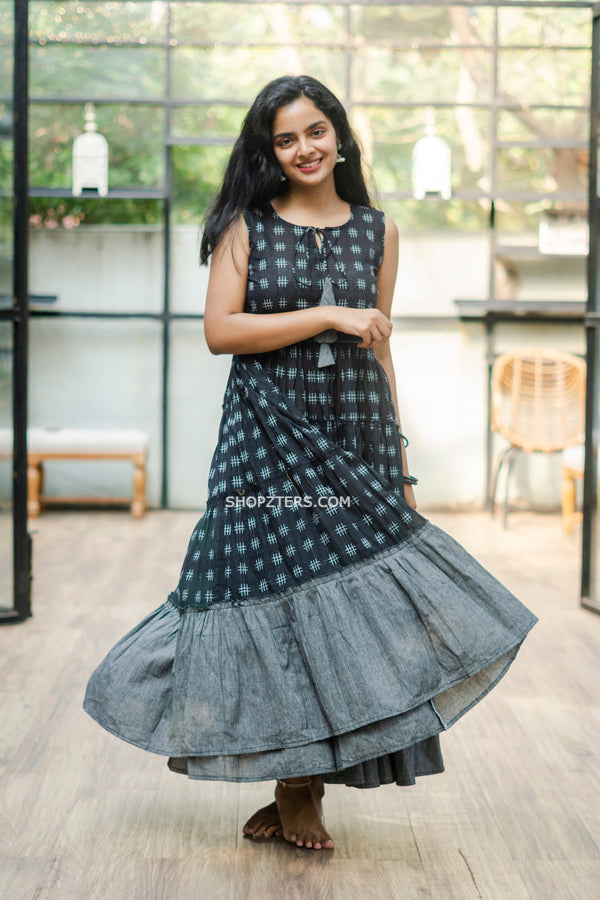 Black Cotton Tier Dress With Pockets