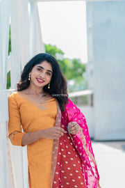 Yellow Raw Silk Brocade Kurti With Pink Organza Dupatta
