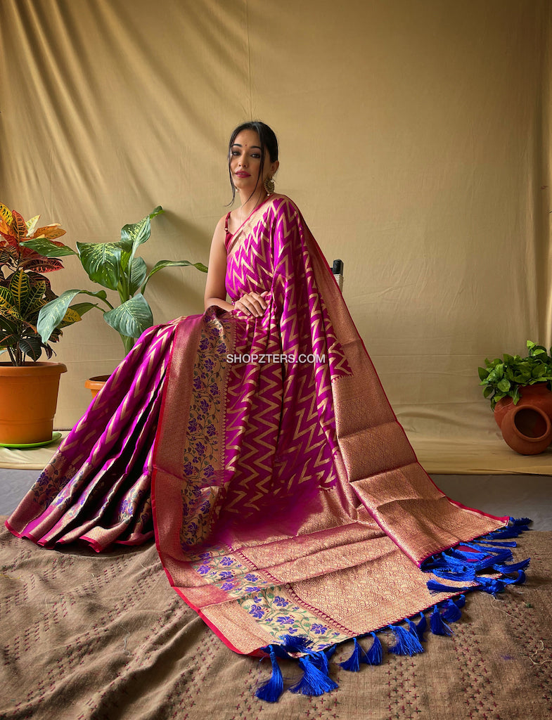 Banarasi ZigZag Saree With Gold Zari Border